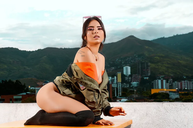 Live sex webcam photo for CarlaMore #5882018