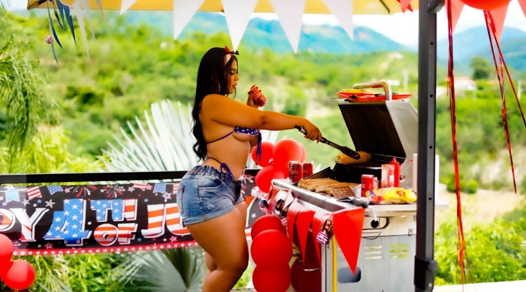 Live sex webcam photo for MirandaPagge #7198403