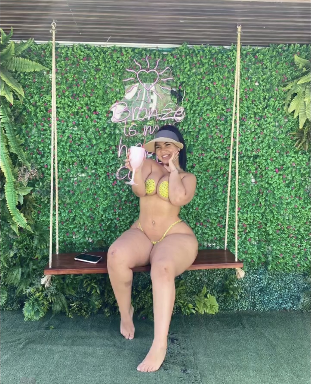 Live sex webcam photo for MirandaPagge #7198262