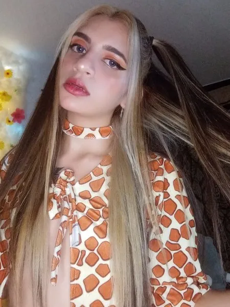 Live sex webcam photo for EmeraldSmiith #3094239