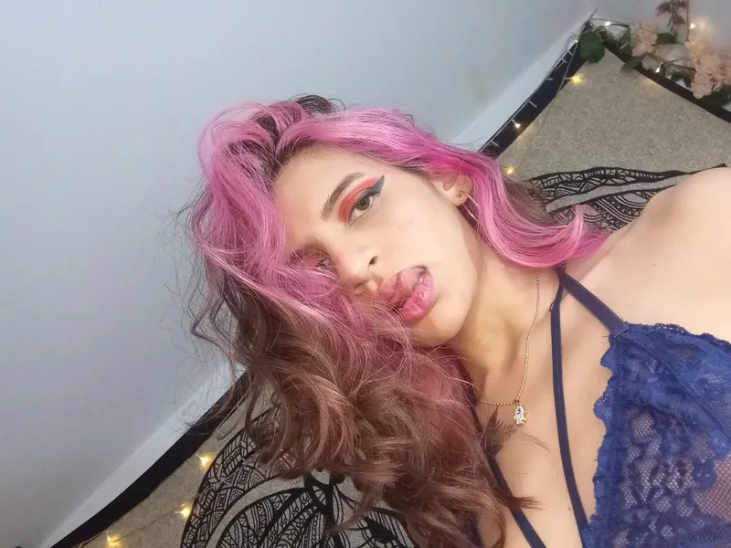 Live sex webcam photo for EmeraldSmiith #4252934