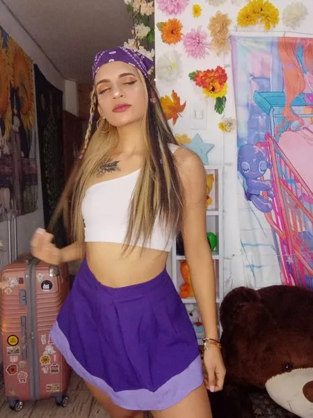 Live sex webcam photo for EmeraldSmiith #3094231