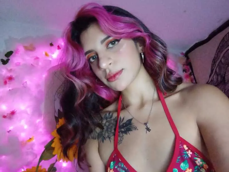 Live sex webcam photo for EmeraldSmiith #5283553