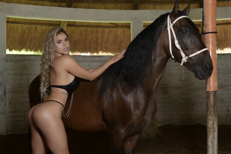 Live sex webcam photo for ShanonEvans #2876394