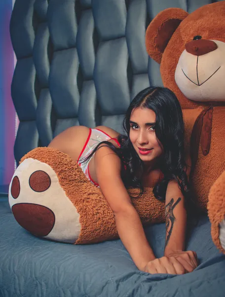 Live sex webcam photo for SkinyKross #3418034