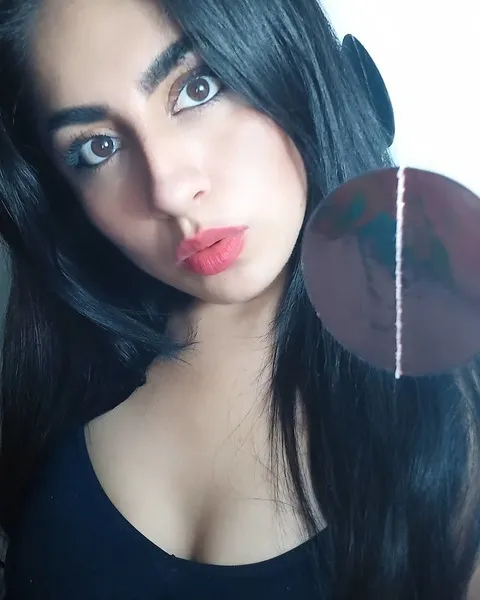 Live sex webcam photo for AdelineJennings #2629270