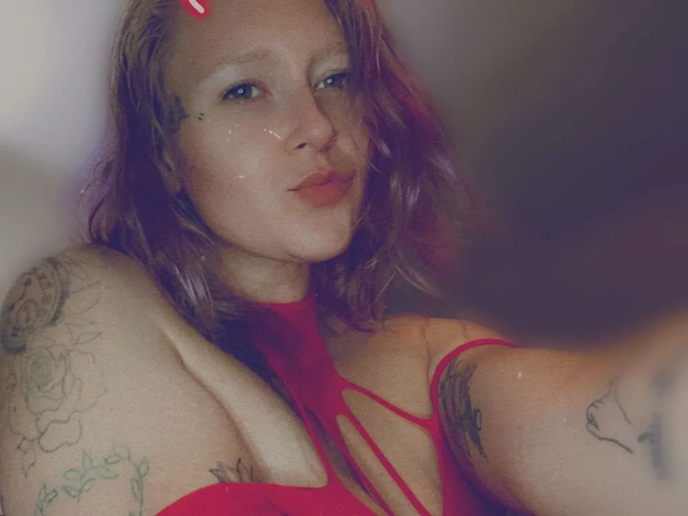 Live sex webcam photo for DessiDawnn #3323826