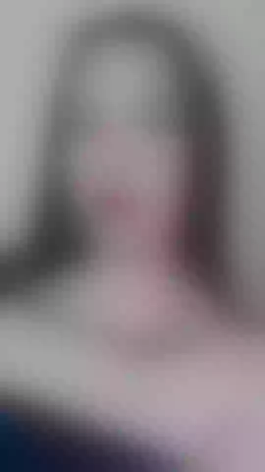 Live sex webcam photo for miaandmolly #7373754
