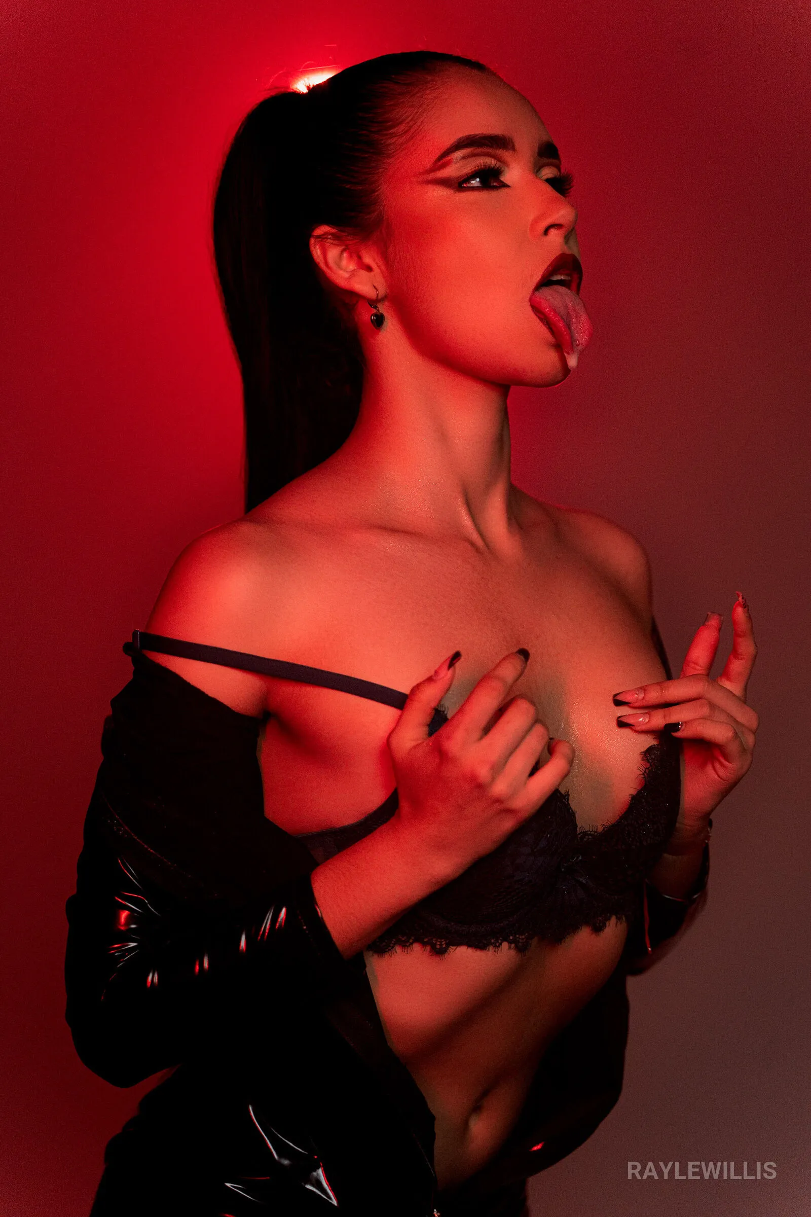 Live sex webcam photo for RayleWilliss #7261148