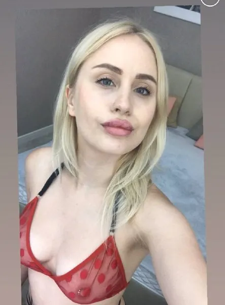 Live sex webcam photo for VarvaraDream #6275557