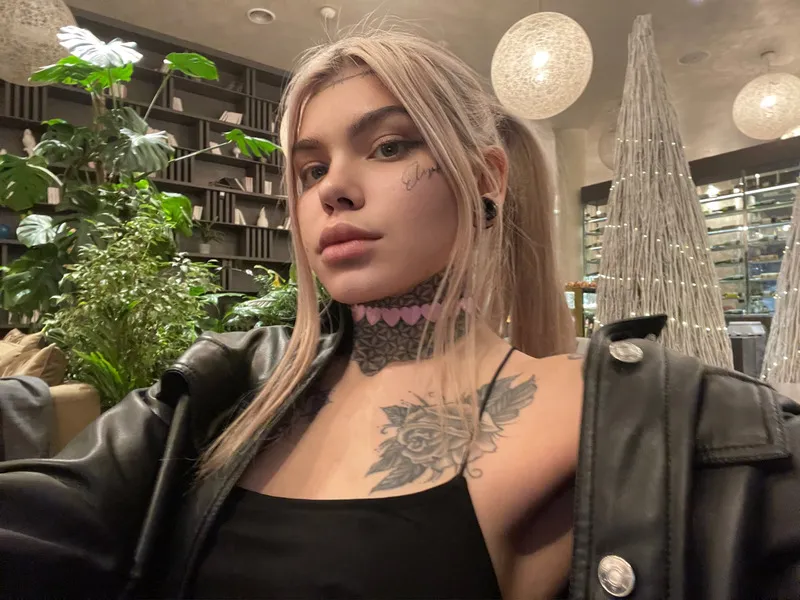 Live sex webcam photo for BoomBUFFYBoom #2921550