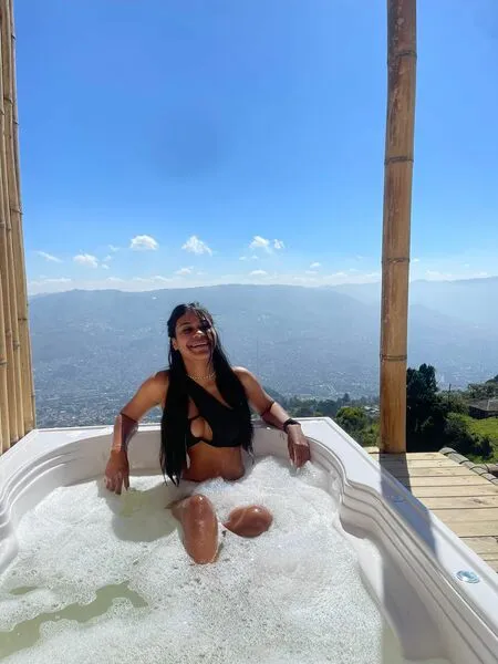 Live sex webcam photo for ChloeSulivan #4027282