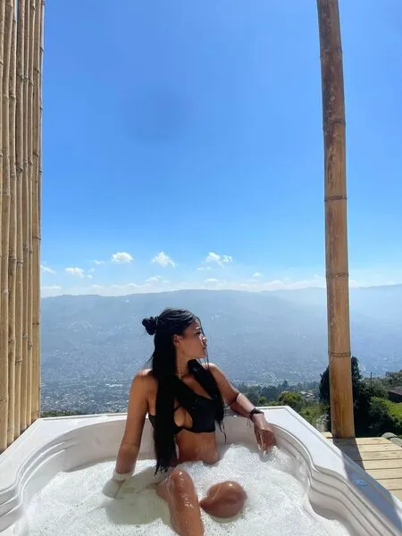 Live sex webcam photo for ChloeSulivan #4027285