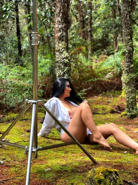 Live sex webcam photo for emilyrose18 #3728543