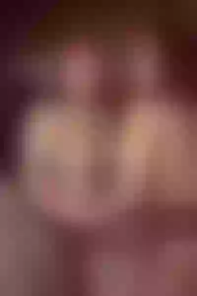 Live sex webcam photo for LiaRossee #3791675