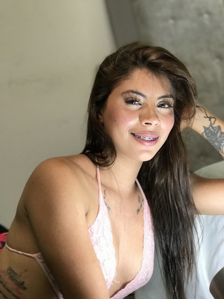 Live sex webcam photo for Kim_Diamond #2492999