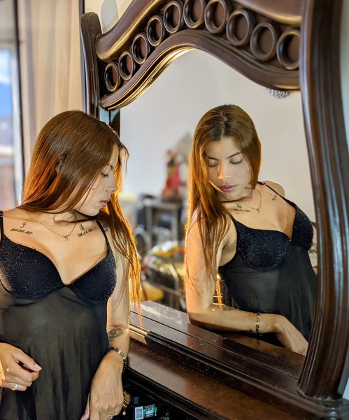 Live sex webcam photo for Kim_Diamond #2376236