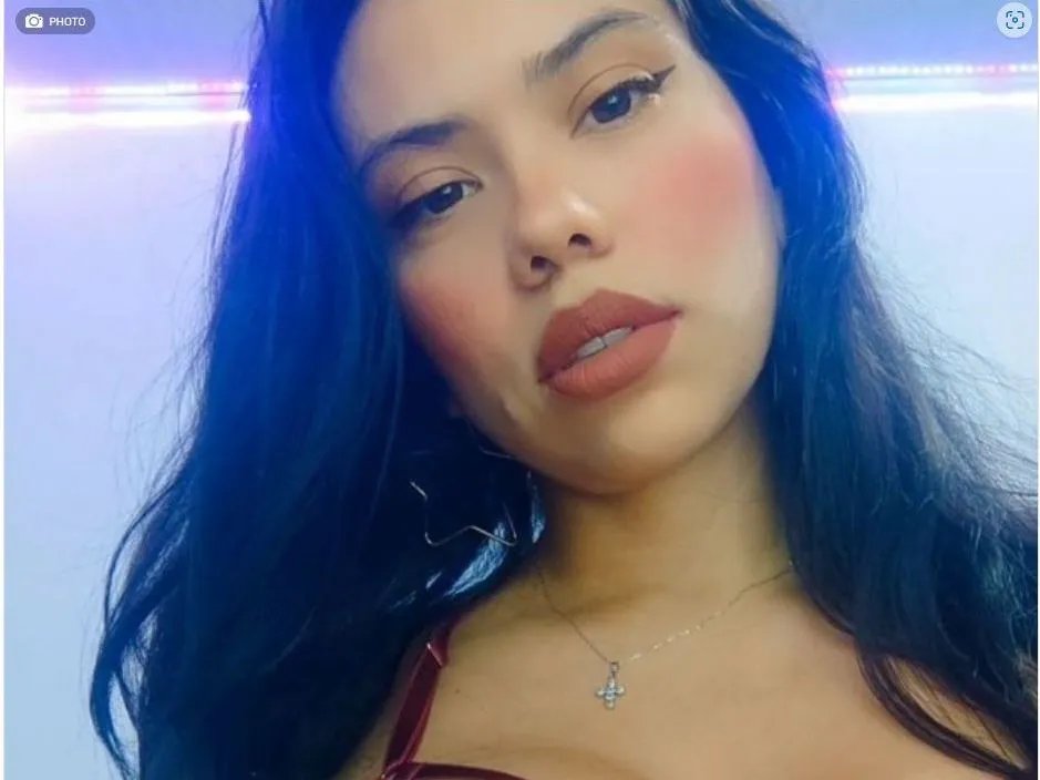Live sex webcam photo for SophieLehder #5333098