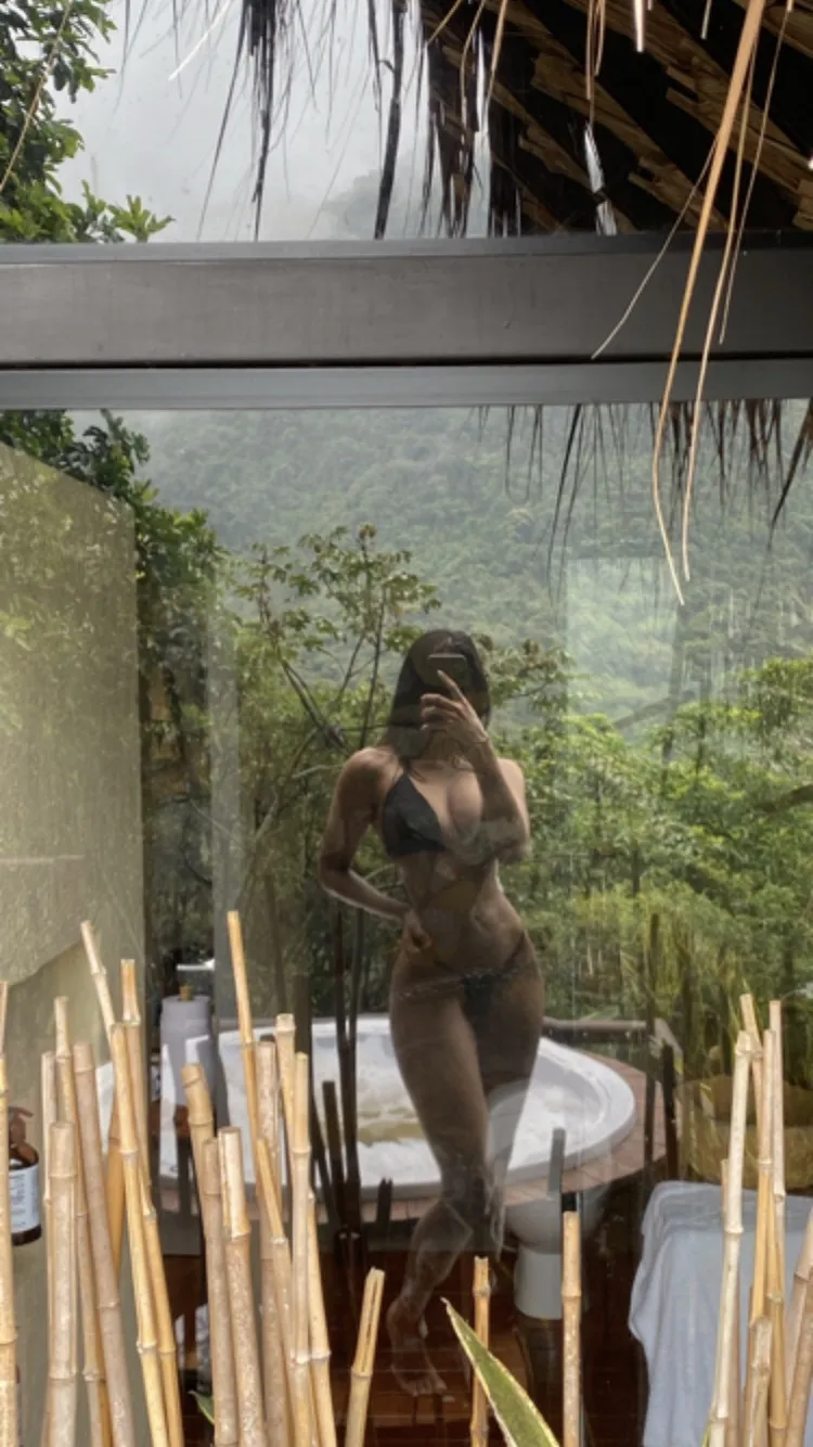Live sex webcam photo for VioletBeckham #8347037