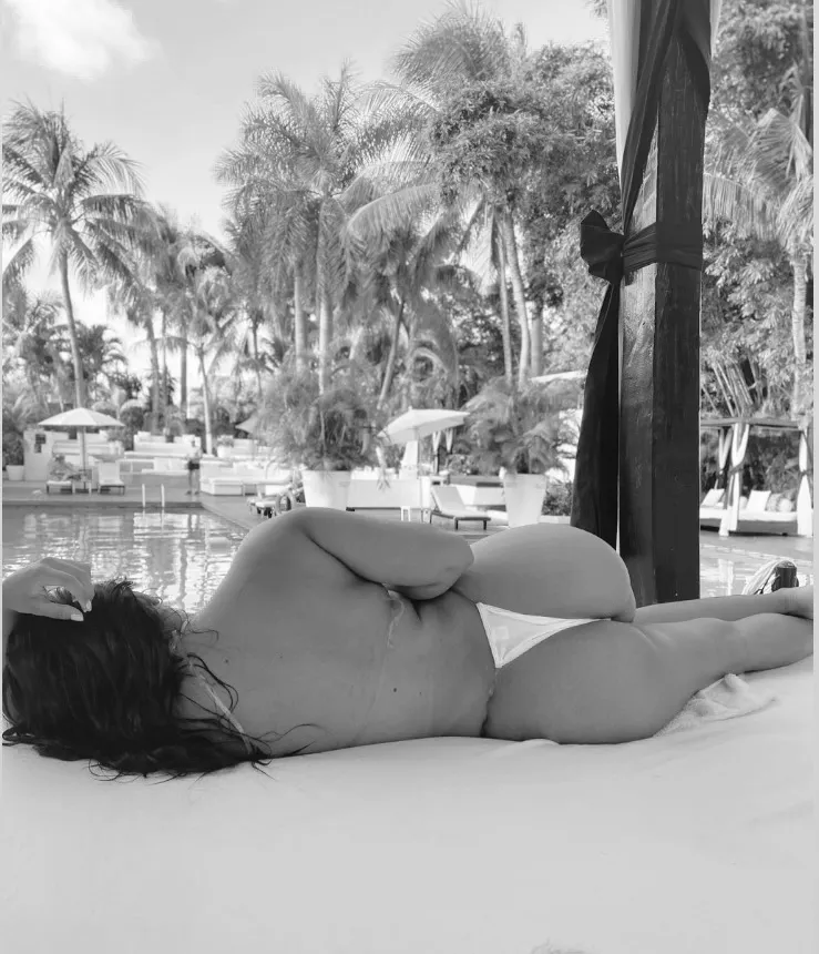 Live sex webcam photo for VioletBeckham #8346460