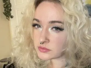 Live sex webcam photo for HarmonyHeresy #5975019