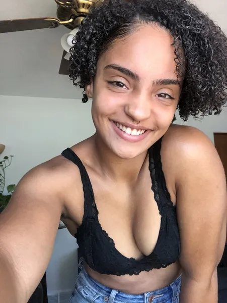 Live sex webcam photo for Lioness99 #2637173