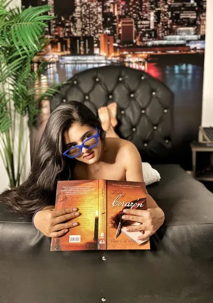 Live sex webcam photo for DamaveHit #2498573