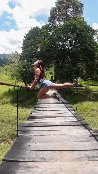 Live sex webcam photo for AleneRicci #2383425