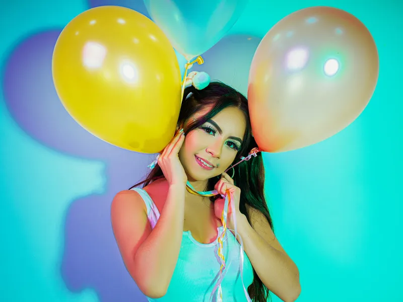 Live sex webcam photo for ArianaSimons #2357532