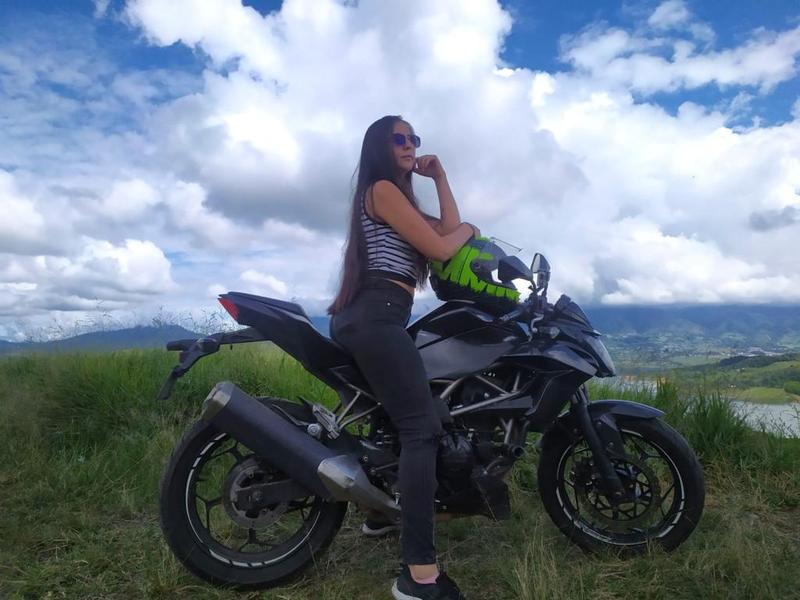 Live sex webcam photo for Melaniebrown #2437852