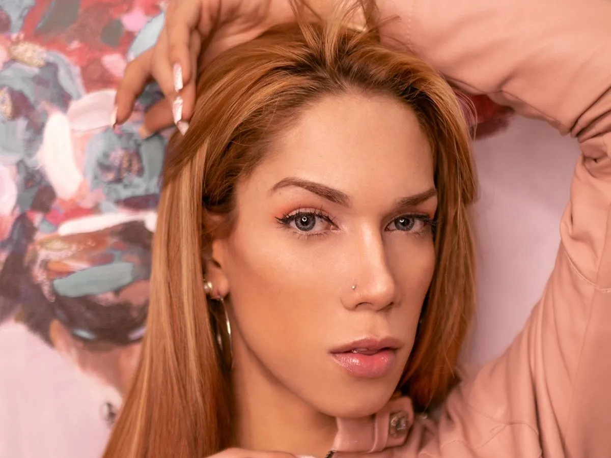 Live sex webcam photo for Misslatinsofi #2913958