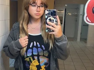 Live sex webcam photo for SkyJonesXO #8499509