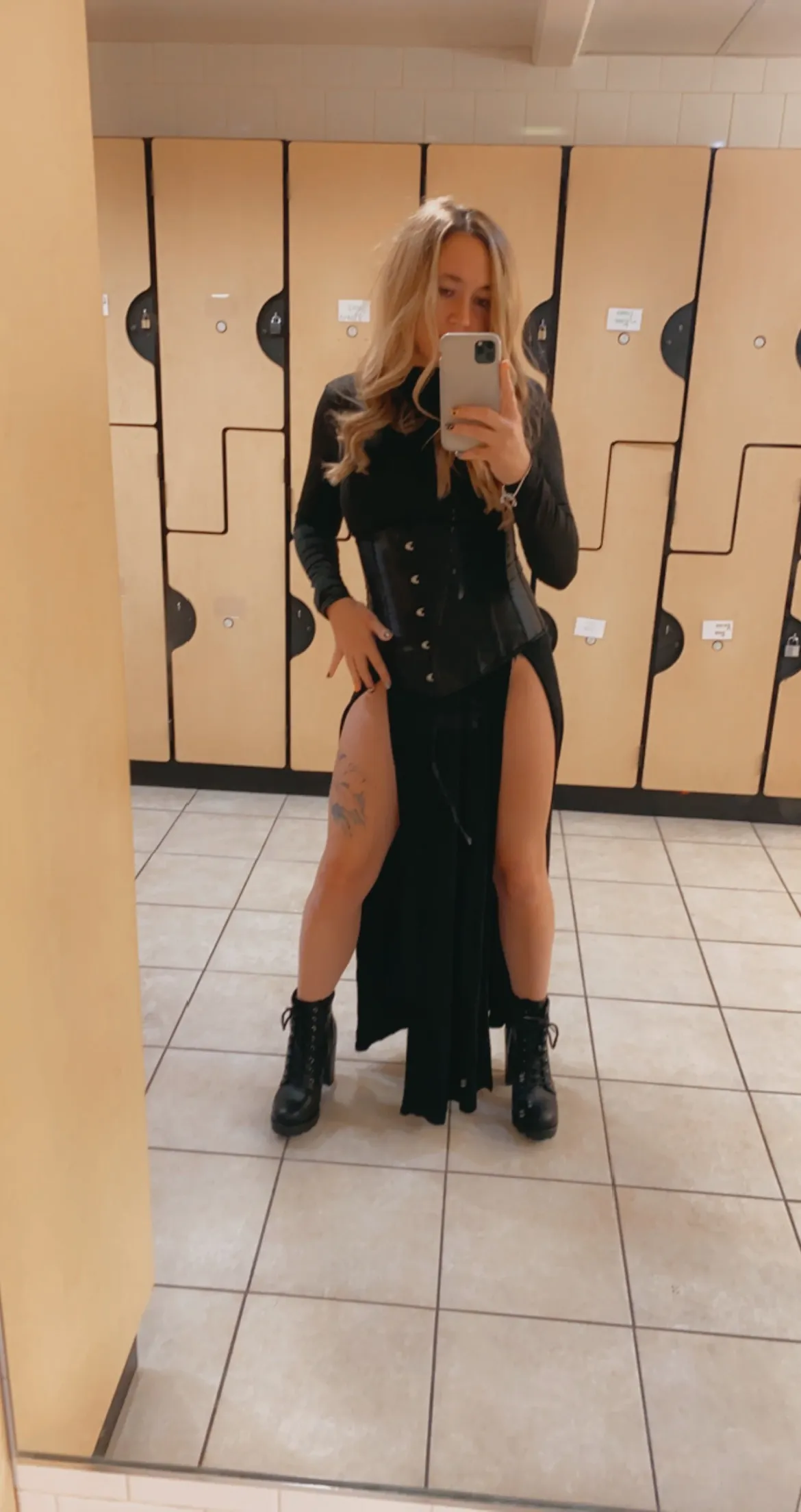 Live sex webcam photo for SkyJonesXO #8027540