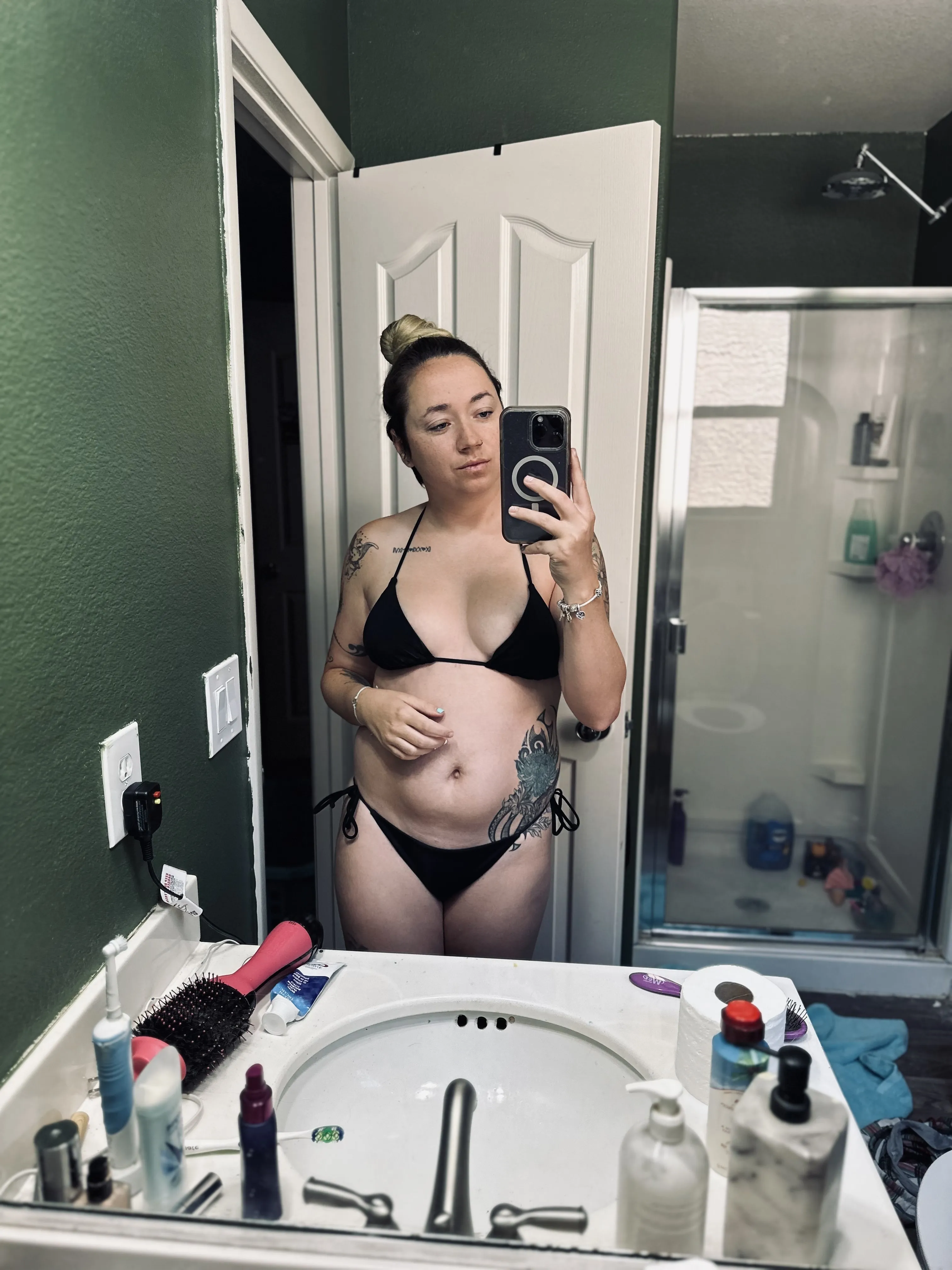 Live sex webcam photo for SkyJonesXO #8027545