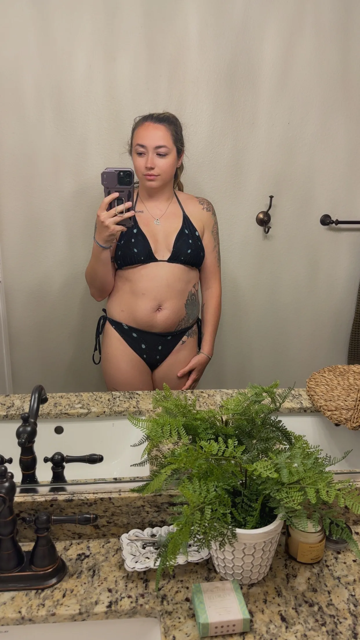 Live sex webcam photo for SkyJonesXO #8027575