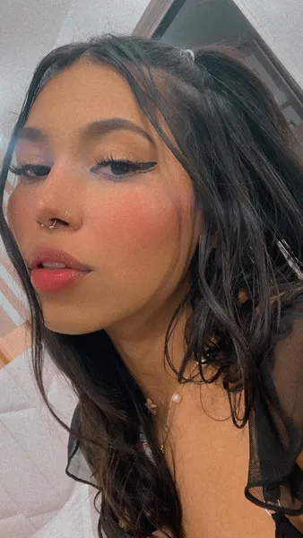 Live sex webcam photo for RachelLewin #2765550