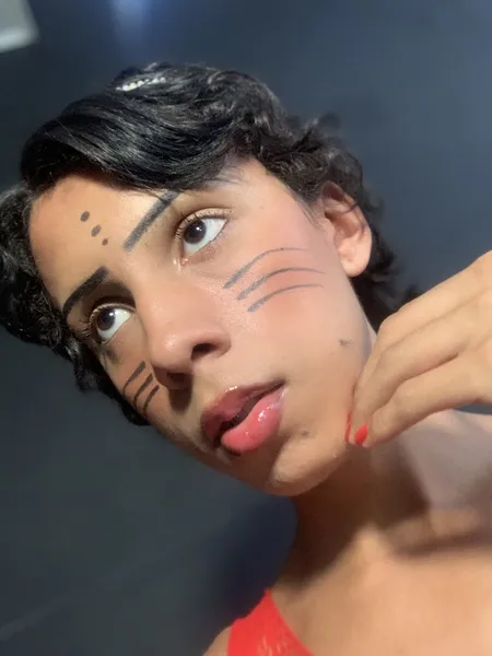 Live sex webcam photo for KittyKuturh #2865295