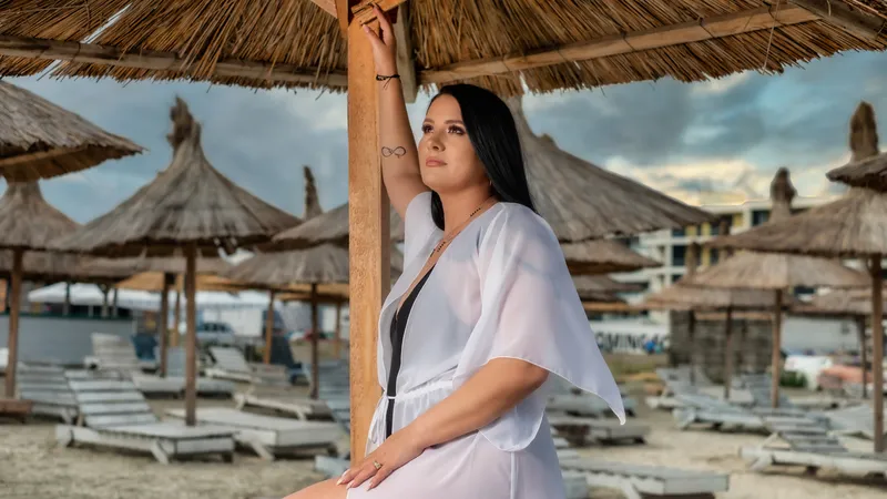 Live sex webcam photo for LaurenJensen #2367945