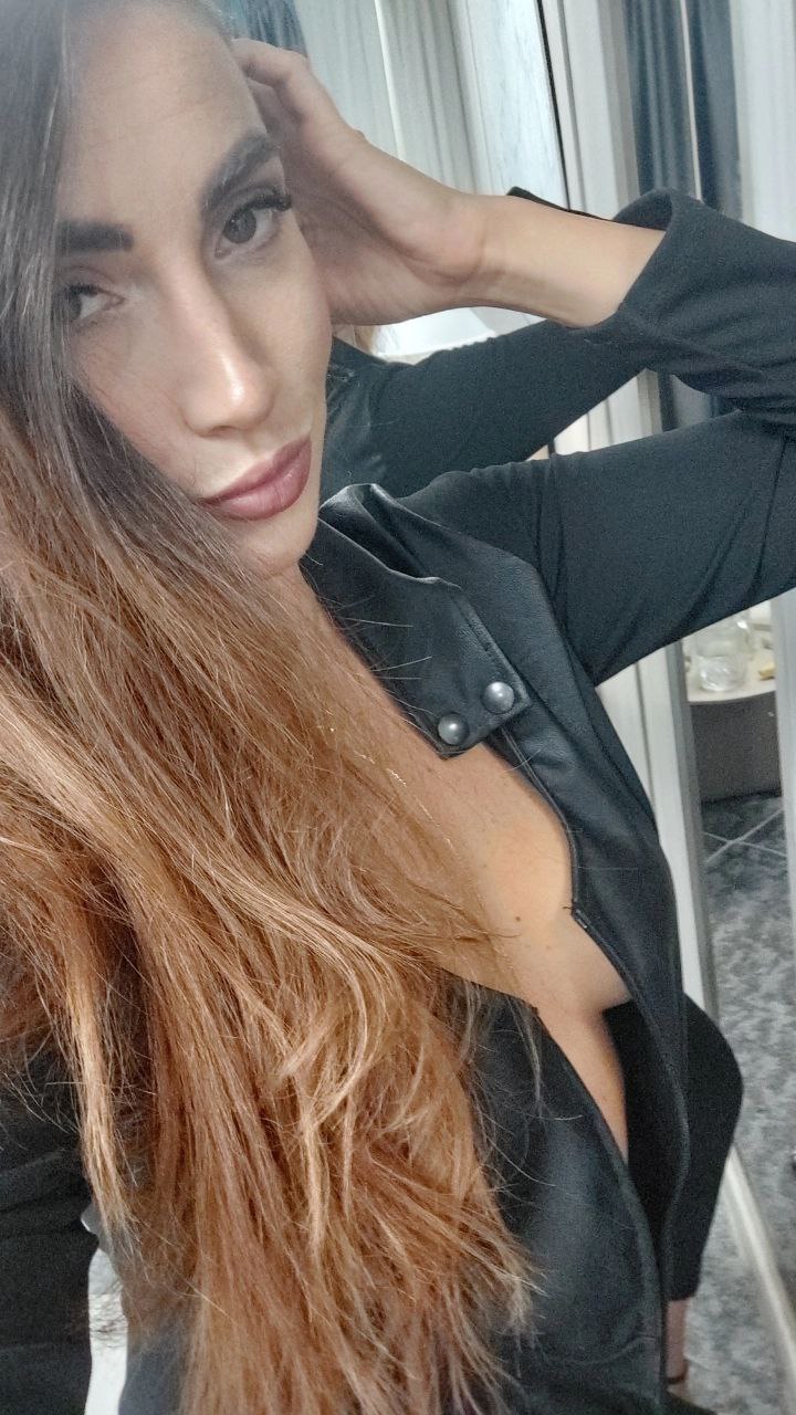 Live sex webcam photo for StassiLyne #7324746