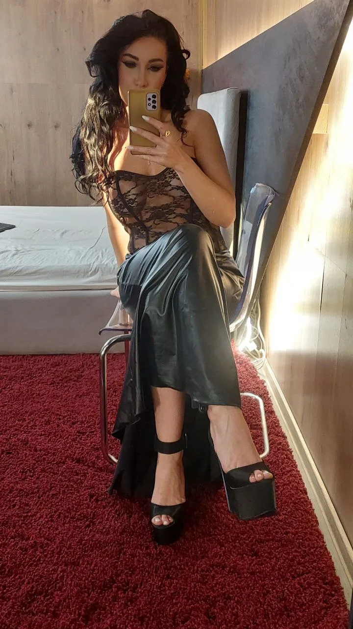 Live sex webcam photo for StassiLyne #7325001