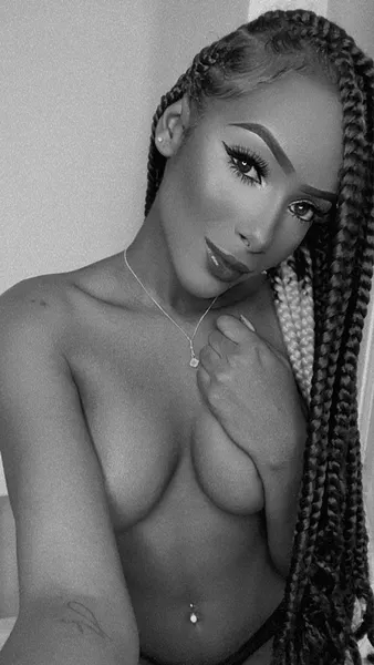 Live sex webcam photo for MilaHill #3244175