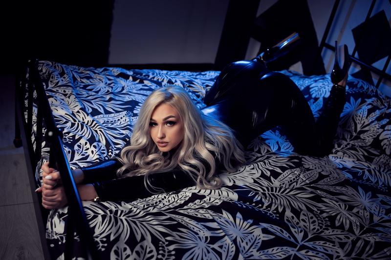 Live sex webcam photo for KilieJones #2387025