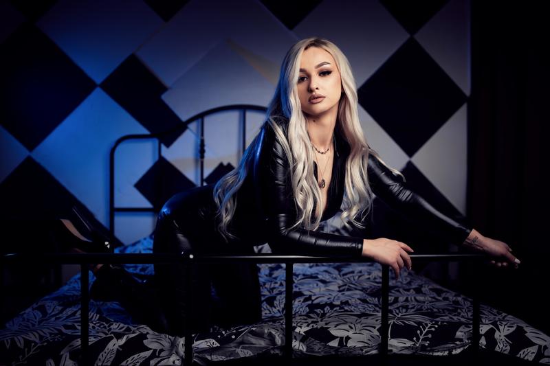 Live sex webcam photo for KilieJones #2387023