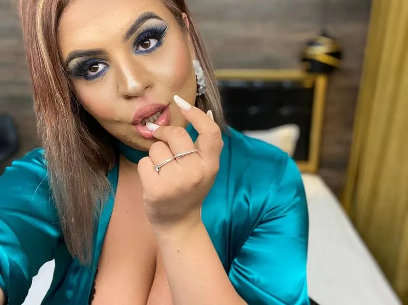 Live sex webcam photo for MiaRow #3466989