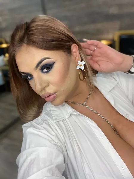 Live sex webcam photo for MiaRow #3492011