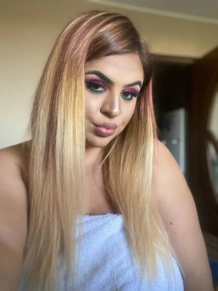 Live sex webcam photo for MiaRow #3512864