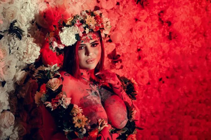 Live sex webcam photo for MiaRow #3068342