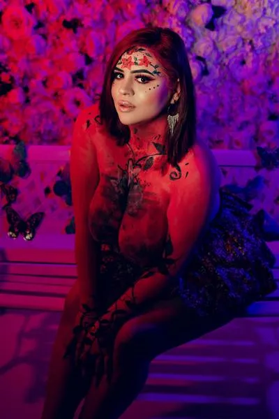 Live sex webcam photo for MiaRow #3068345