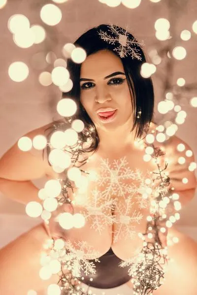 Live sex webcam photo for MiaRow #2834891