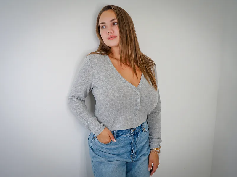 Live sex webcam photo for LolaSwanson #2412460